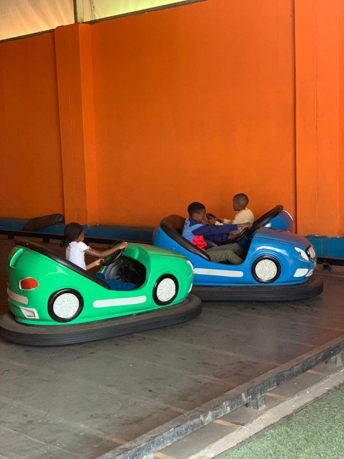 كروندال Ten Flags Theme Park المظهر الخارجي الصورة